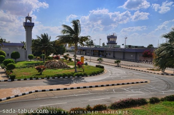 مشهد من مطار الوجه - ( تصوير محمد الشريف )