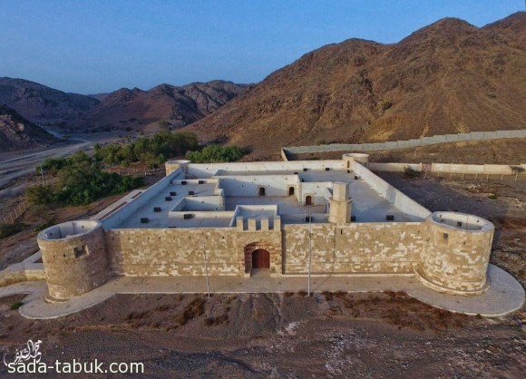 منظر لقلعة الزريب التاريخية بمحافظة الوجه - عدسة ( محمد الشريف )