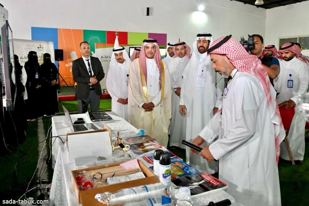 المشرف العام على مدارس الملك عبدالعزيز النموذجية يدشن برنامج ‬⁩ " سفراء STEM “ بالشراكة مع تعليم الطائف