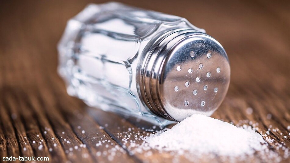 دراسة: تناول الملح باستمرار يقلل عمر الإنسان نحو عامين