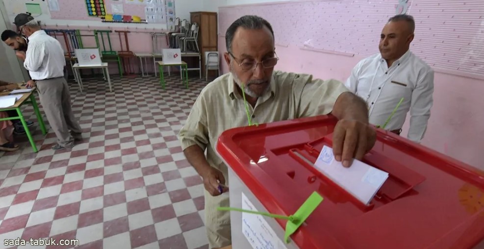 تونس تترقب "دستورا جديدا".. هل يصلح ما أفسده الإخوان؟