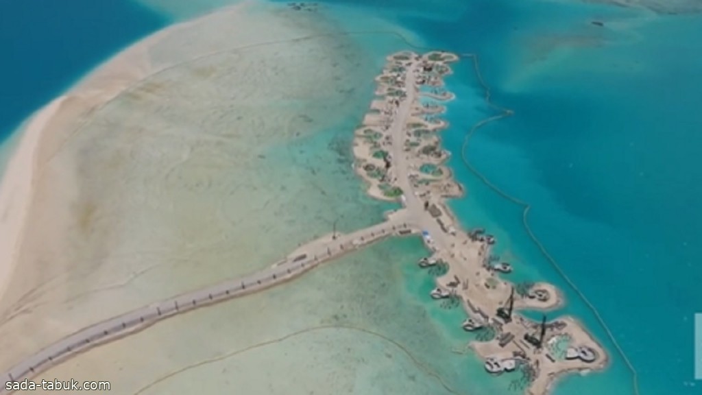 بالفيديو .. لقطات جوية تكشف آخر الأعمال الإنشائية في جزيرة أمهات بمشروع البحر الأحمر