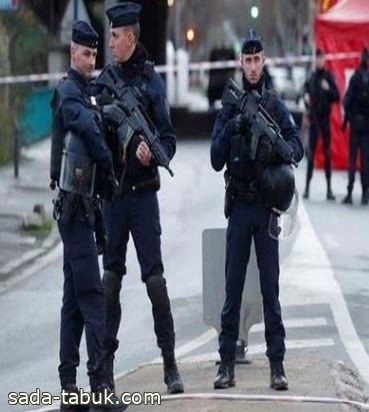 الشرطة الفرنسية تقتل رجلًا يحمل سكينا في مطار "رواسي شارل ديجول"