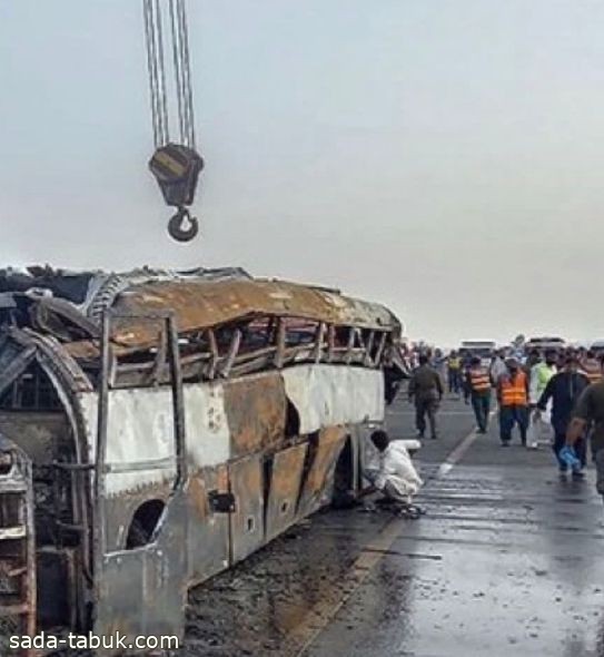 مصرع ٢٠ شخصاً حرقاً باصطدام حافلة وصهريج في باكستان