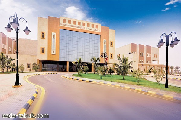 إنقاذ عين ثلاثيني من الاستئصال بمستشفى الأمير محمد بن ناصر