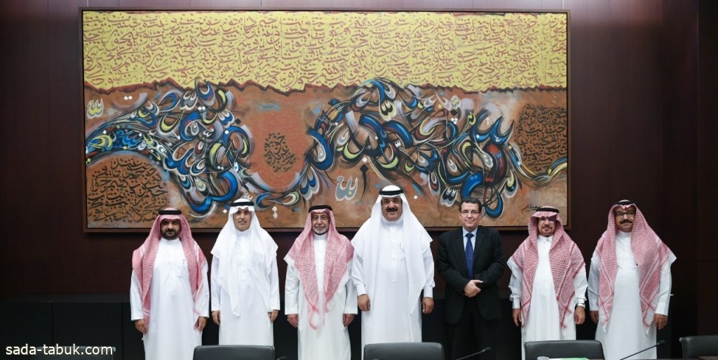 الرئيس التنفيذي لأجلهم في زيارة مركز الملك عبد العزيز للحوار الوطني