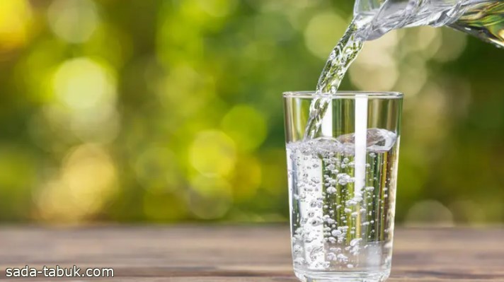 شرب الماء قبل الأكل.. 6 عادات في الأكل تسرع حرق الدهون