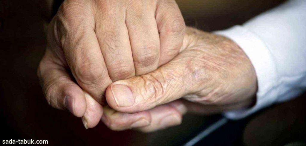 "الصحة الخليجي": 5 نصائح مهمة للتواصل الفعال مع كبار السن