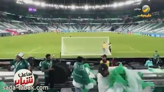 بالفيديو: جمهور الأخضر ينظف الملعب بعد انتهاء مباراة المنتخب مع بولندا