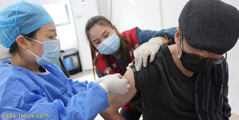 الصين تسابق الزمن لتطعيم المسنين بعد تخليها عن "صفر كوفيد"