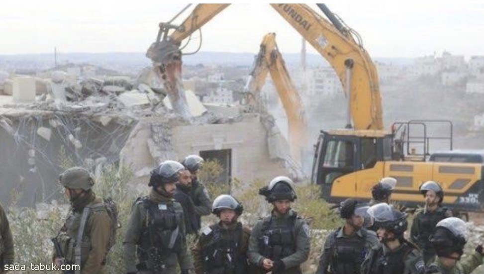 قوات الاحتلال الإسرائيلي تهدم منازل فلسطينية في مدينة أريحا بالضفة الغربية