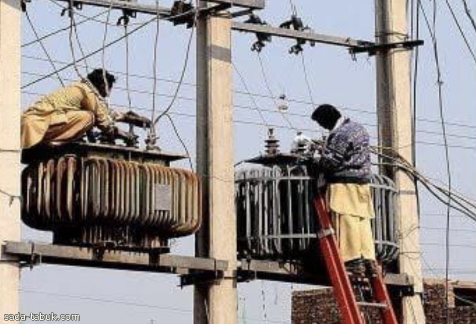 باكستان تفرض ضريبة جديدة على مستخدمي الكهرباء