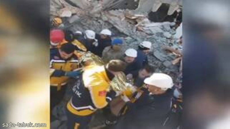 بعد 177 ساعة.. إنقاذ شاب من تحت أنقاض زلزال تركيا