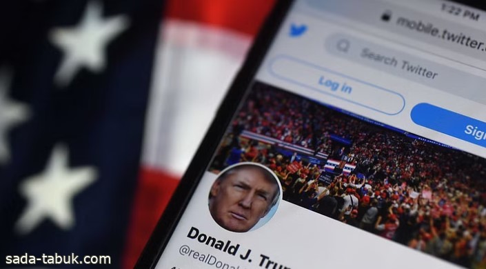 ترامب ينشر على فيسبوك ويوتيوب لأول مرة منذ تعليق حساباته في 2021
