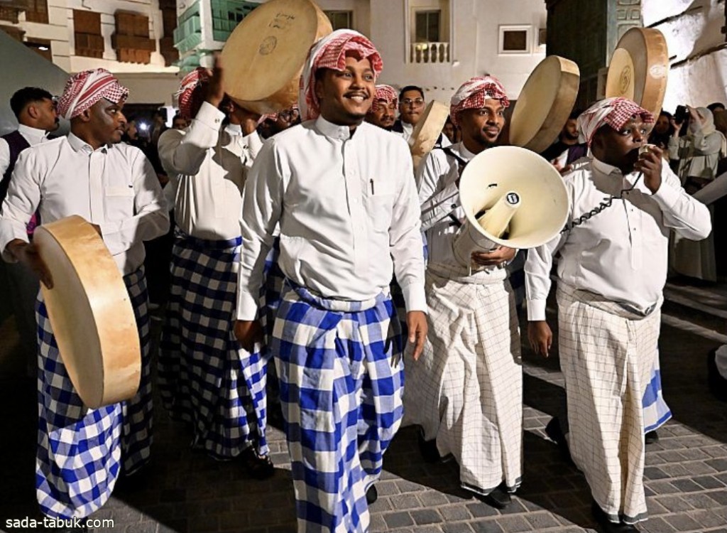 "فرقة الفنون الشعبية" تحيي ليالي فعاليات موسم رمضان بجدة التاريخية