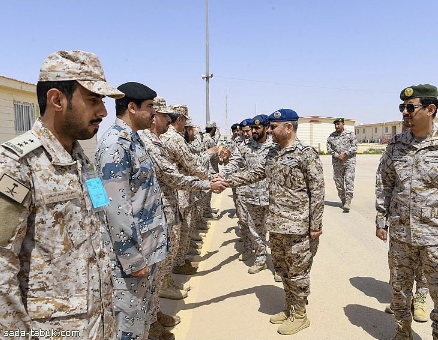 رئيس هيئة الأركان العامة يزور الوحدات العسكرية في المنطقة الشمالية والشرقية