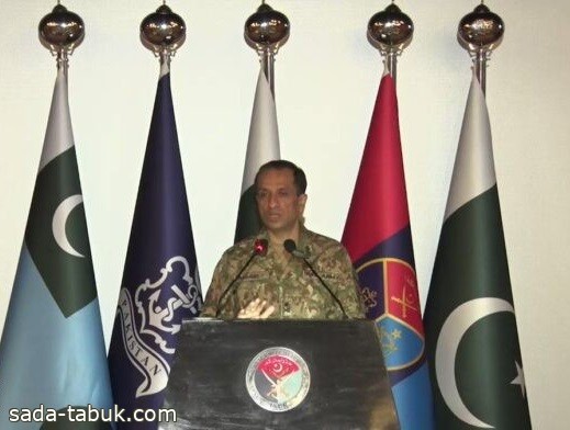 الجيش الباكستاني يعزل عددا من المسؤولين
