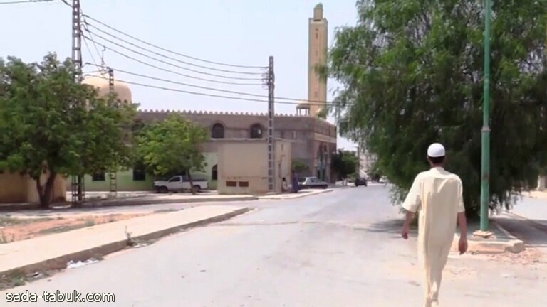 بالفيديو .. جزائري يستعيد بصره وهو ساجد في ثاني أيام الأضحى المبارك