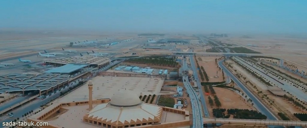 تعديل أسعار مواقف السيارات في مطار الرياض إلى 10 ريالات في الساعة