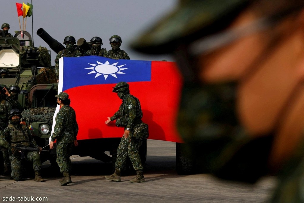 بكين : مبيعات الأسلحة الأميركية تدفع تايوان إلى كارثة