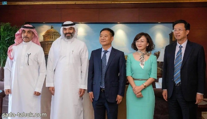 السواحة يلتقي رئيس مجلس إدارة شركة تووس - القابضة الصينية لإرساء ركائز نجاح واحات الابتكار في المملكة