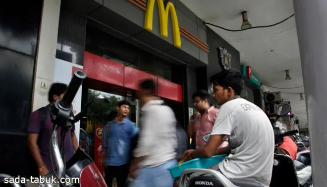 "ماكدونالدز" تتخلى عن استخدام الطماطم في الهند بسبب ارتفاع أسعارها