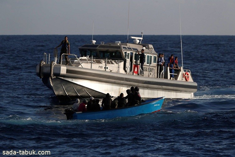 قتيل و10 مفقودين بعد غرق قارب مهاجرين قبالة سواحل تونس