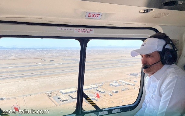 وزير النقل يقف على الاستعدادات التشغيلية لمطار البحر الأحمر