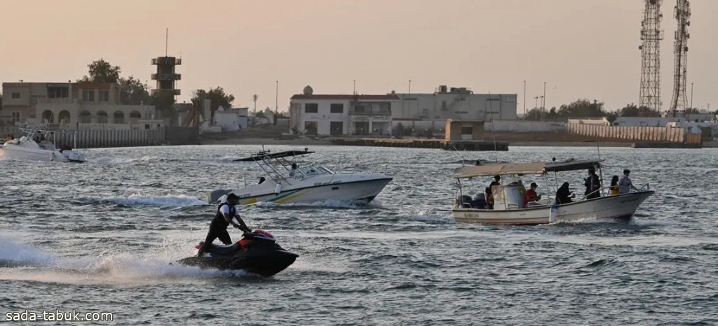هواية ركوب الدراجات المائية .. تثري تجربة السياحة البحرية لدى زوار جدة