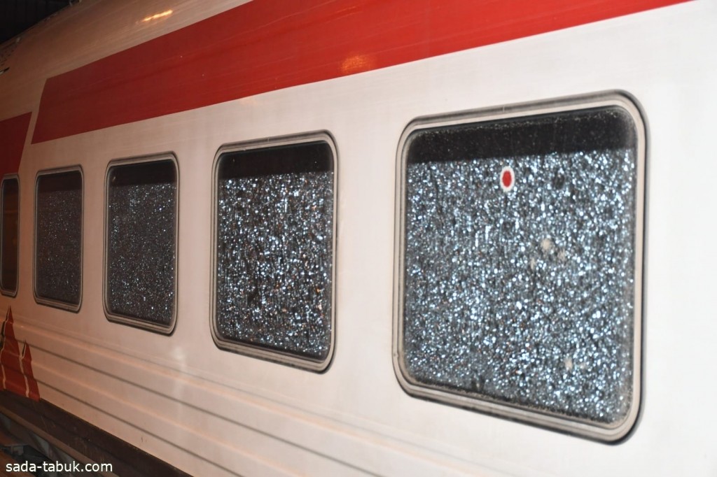 وزارة النقل المصرية تحذر من خطورة ظاهرة رشق القطارات بالحجارة