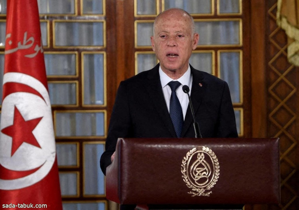 الرئيس التونسي يدعو لسرعة طلب تمديد تجميد الأموال المنهوبة بالخارج