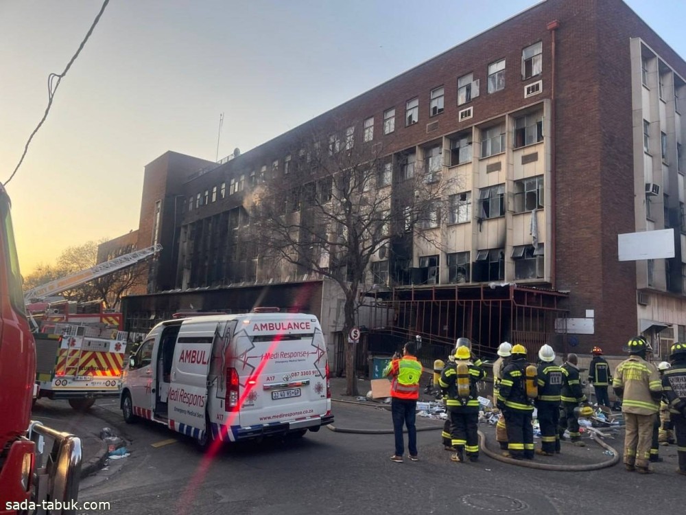 جنوب أفريقيا : ارتفاع حصيلة قتلى حريق بمبنى في جوهانسبرغ إلى 73 شخصا