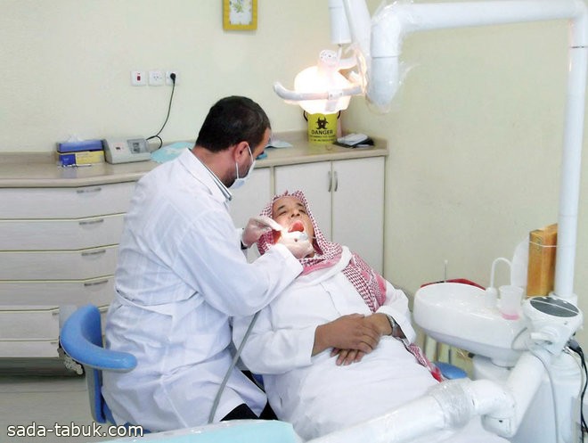 الموارد البشرية بالشراكة مع الصحة تعلن عن قرار توطين مهنة طب الأسنان بنسبة 35%