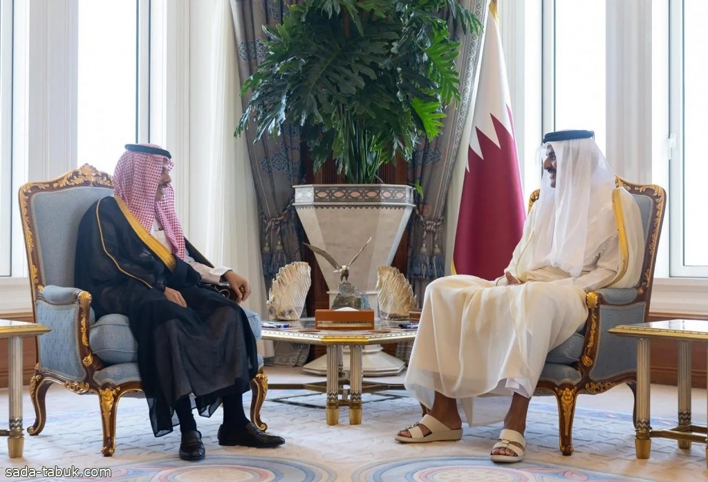 أمير قطر يستعرض مع وزير الخارجية العلاقات الثنائية بين البلدين الشقيقين