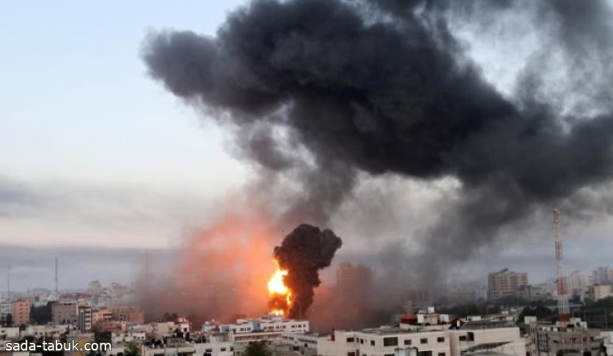 طائرات الاحتلال الإسرائيلي تقصف عدة بنايات سكنية في قطاع غزة