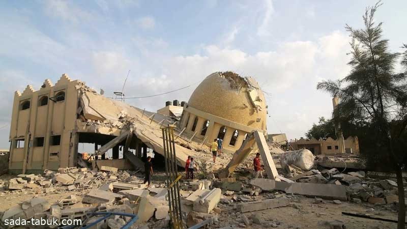 غارات إسرائيلية تُدمر 7 مساجد في قطاع غزة