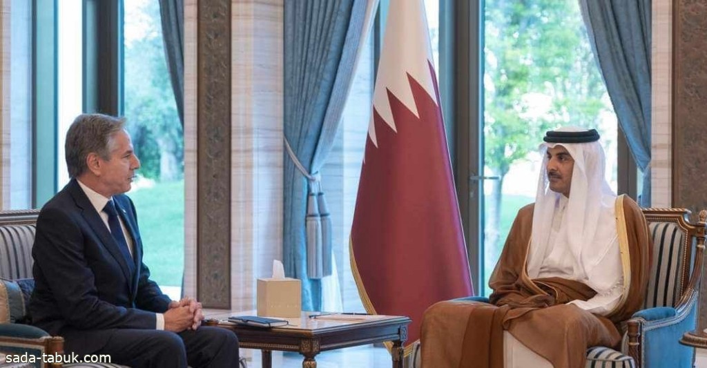 أمير قطر يلتقي وزير خارجية أمريكا ويؤكد ضرورة عدم اتساع رقعة العنف إقليمياً