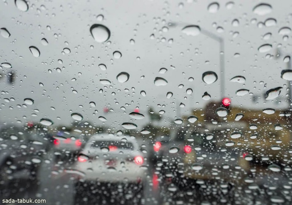 المرور لقائدي المركبات: تجنبوا 4 مخاطر في الطريق أثناء هطول الأمطار