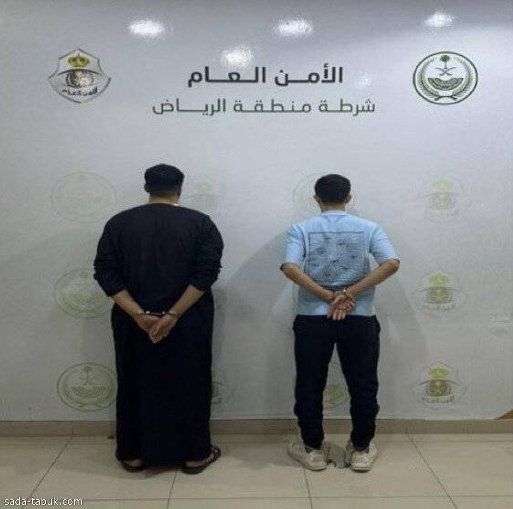 بسبب خلاف .. شخصان يحطمان زجاج مركبة مواطن في الرياض