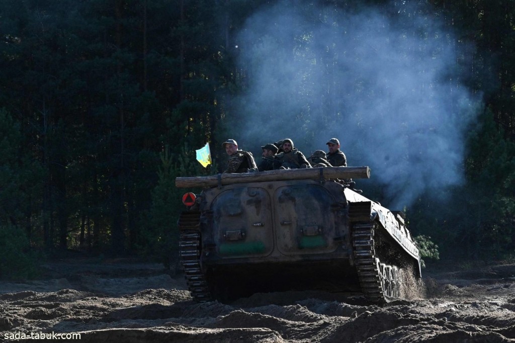 قائد الجيش الأوكراني : جبهة القتال قد تصبح مشابهة لخنادق الحرب العالمية