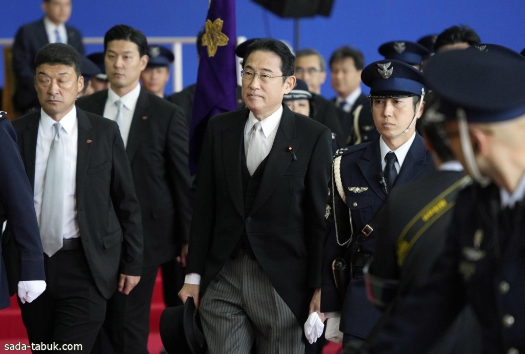 رئيس الوزراء الياباني قلق من الطلعات الجوية الصينية والروسية قرب اليابان