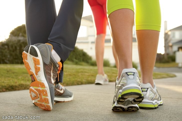 مختص : ممارسة المشي ساعة يوميًا يقلل من احتمالية الإصابة بالسمنة بنسبة 50%