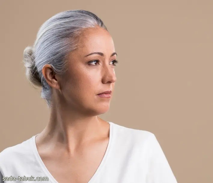 6 عوامل تتسبب بظهور الشعر الأبيض قبل أوانه .. هل تعرفونها؟
