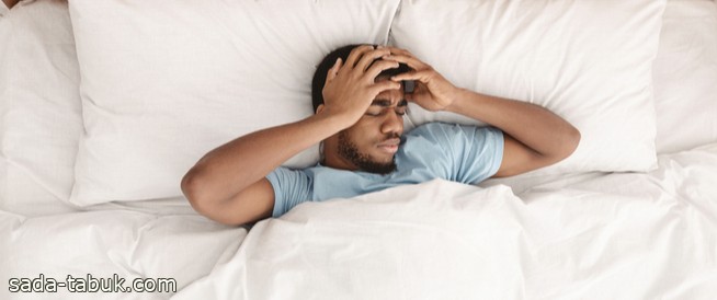 خبيرة تكشف عن 5 أسباب لحدوث الصداع بعد الاستيقاظ من النوم