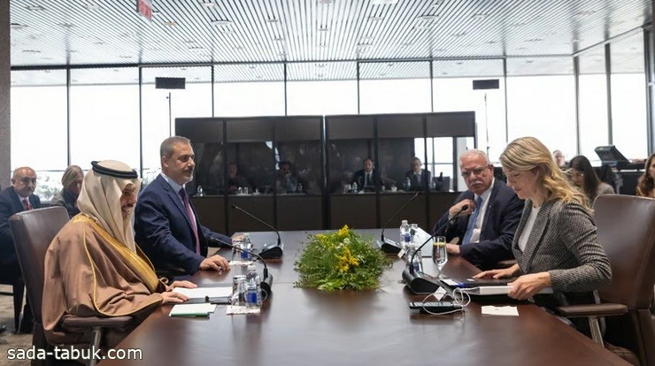 وفد اللجنة الوزارية المكلفة من "القمة العربية الإسلامية" يعقد جلسة مباحثات مع وزيرة خارجية كندا