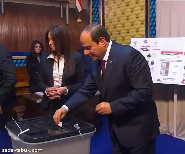 فتح مراكز الاقتراع أمام الناخبين في الانتخابات الرئاسية المصرية