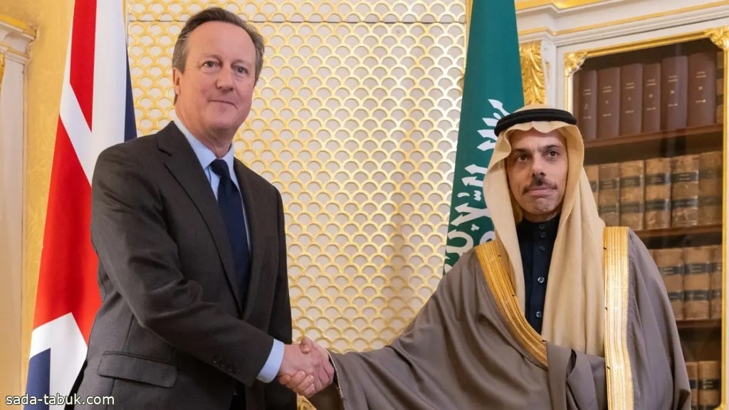 الأمير فيصل بن فرحان لنظيره البريطاني : يجب اتخاذ كل الإجراءات لوقف إطلاق النار في غزة