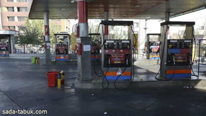 التلفزيون الإيراني: تعطل الكثير من محطات الوقود في طهران