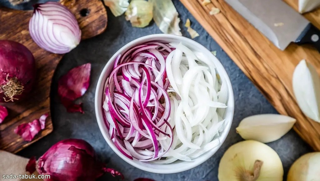 6 فوائد صحية مهمة لتناول البصل النيئ .. ما هي؟