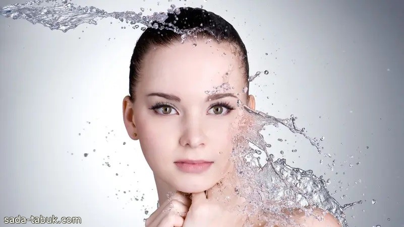 حقيقة أم وهم : هل يقوم الماء البارد بجعل الشعر أكثر لمعاناً؟